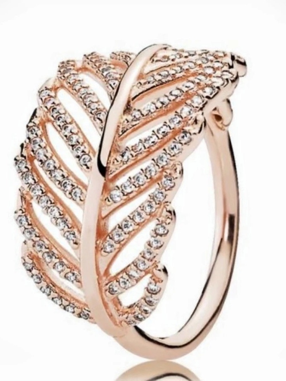 Pandora Light as a Feather Ring Rose Gold-Tone Pavé Leaf